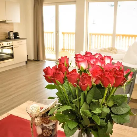 Apart-wolf-arlberg 公寓式酒店 4*